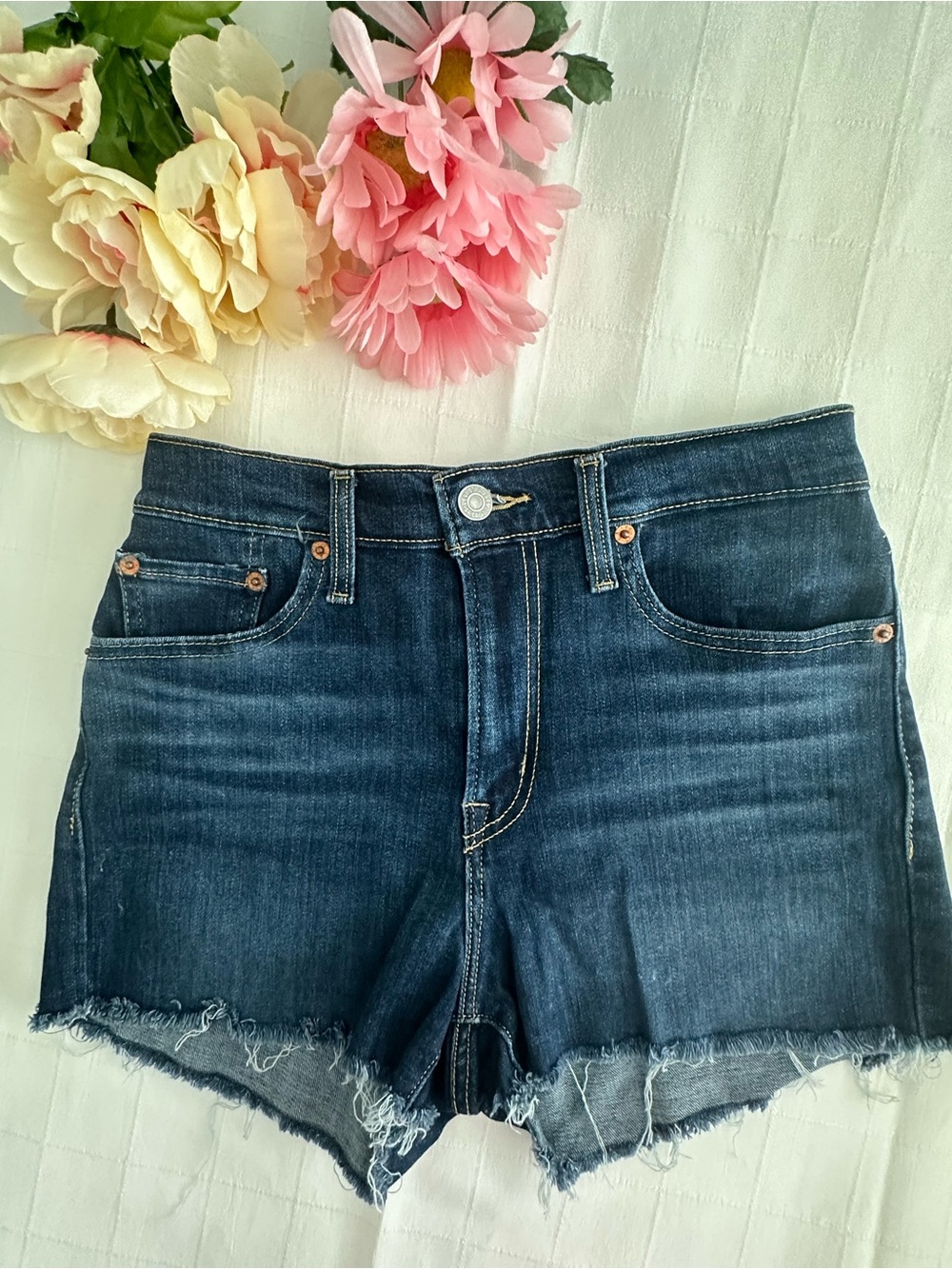 Levi's NWOT Dark Blue Denim Cutoff Jean Shorts